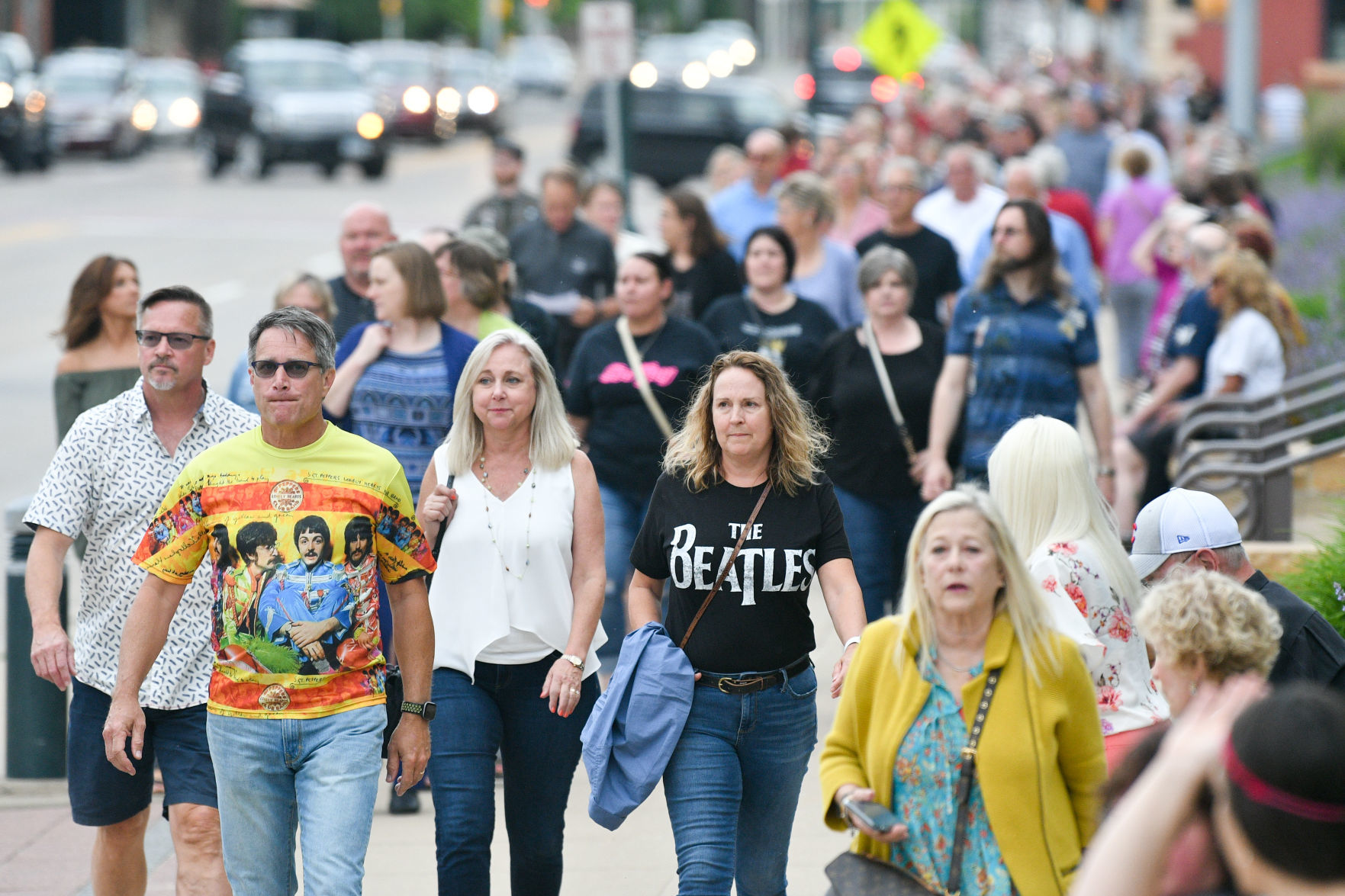 061219-McCartney-Fans-036a.jpg